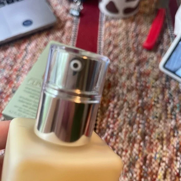 Clinique Dramatically Different Moisturizing Face Lotion+ NIB - Picture 3 of 4